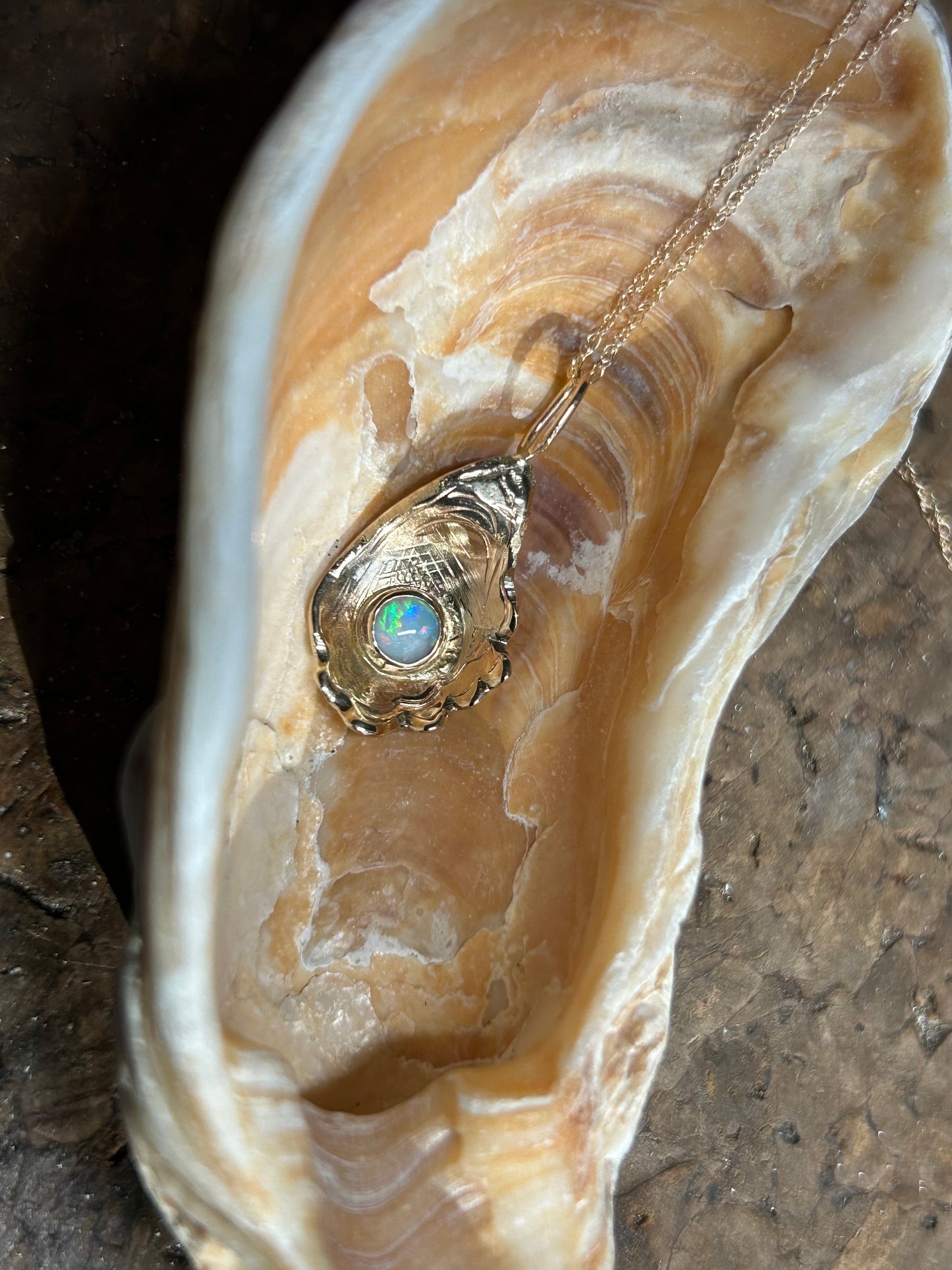 14k Gold Engraved Oyster Necklace with White Opal