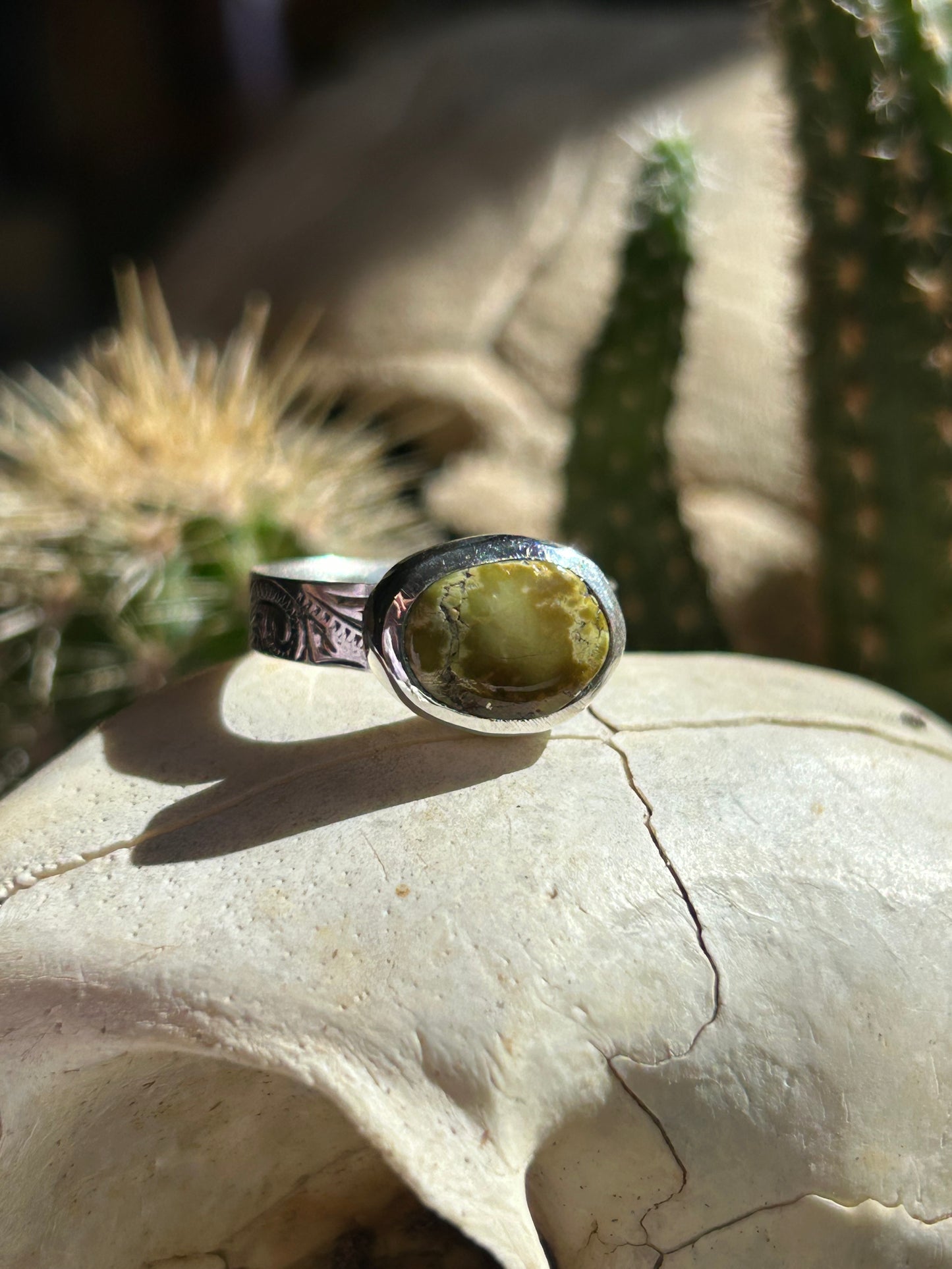 Sonoran Gold Size 4.5 Engraved Band Ring