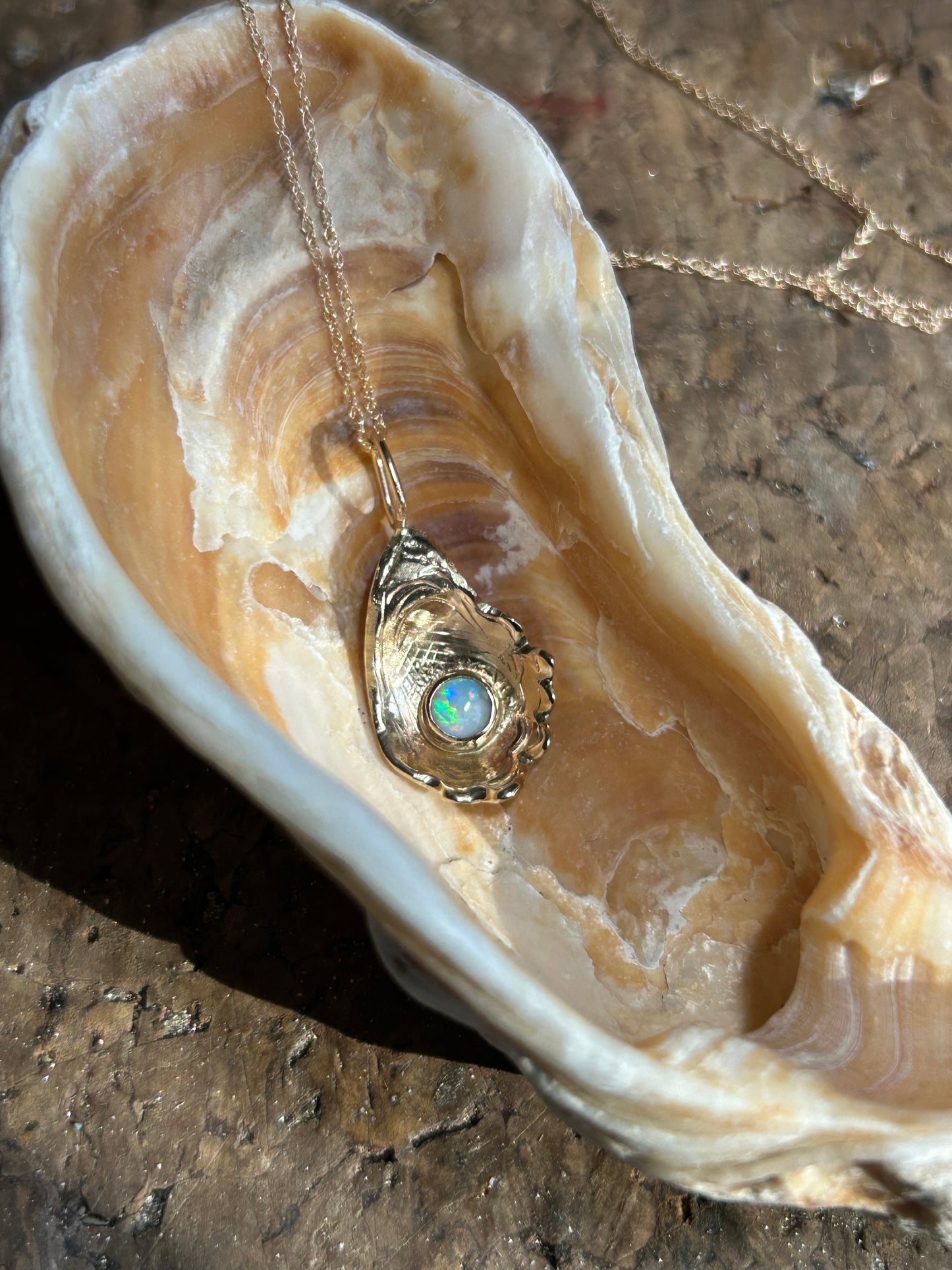 14k Gold Engraved Oyster Necklace with White Opal