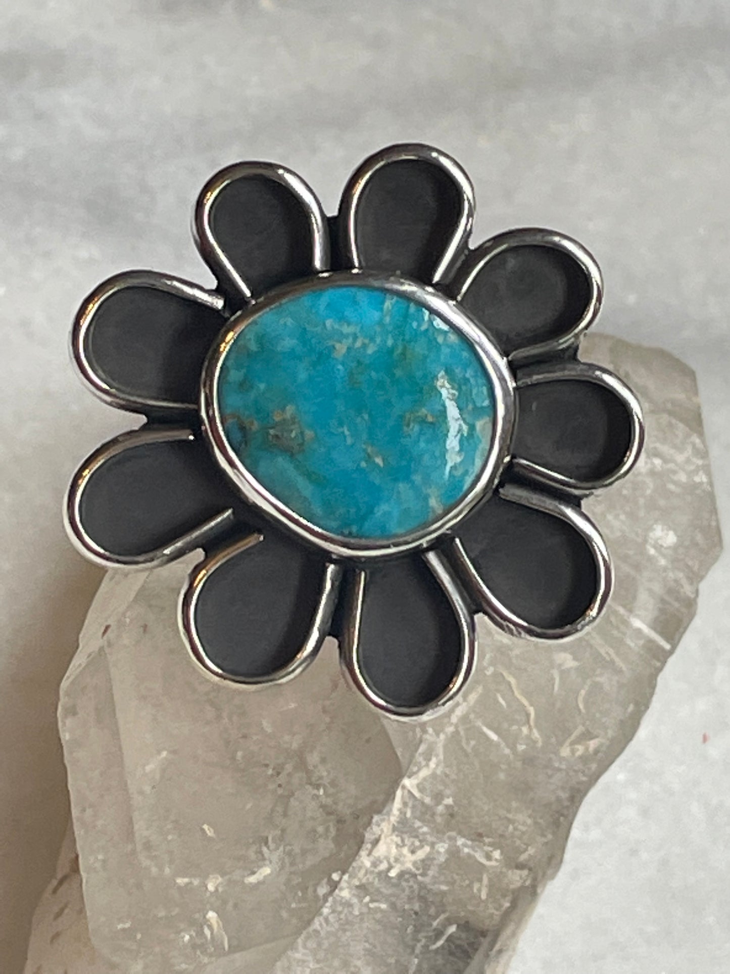 Size 7 Kingman Turquoise Daisy Ring