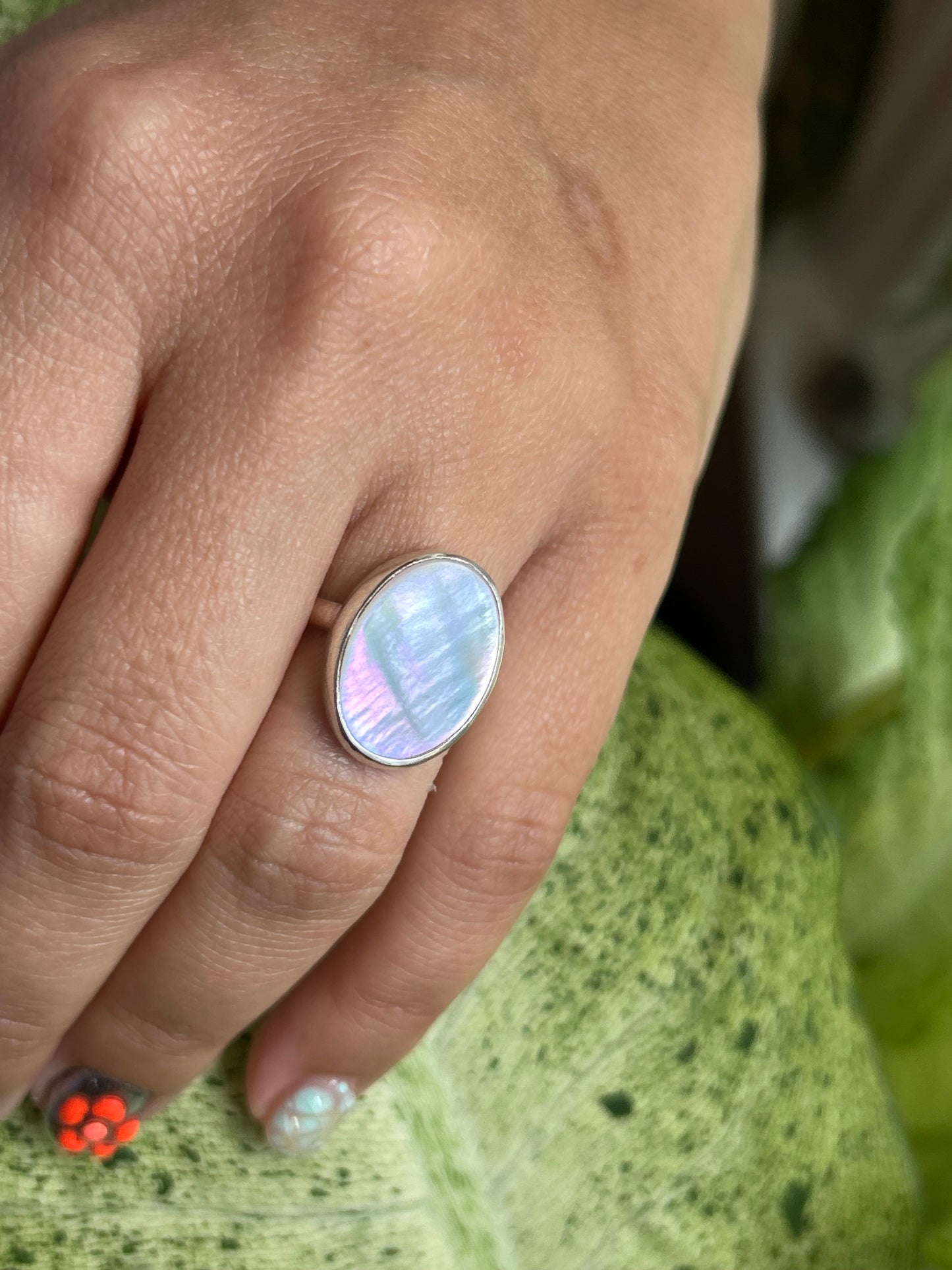 Mother of pearl ring size 6