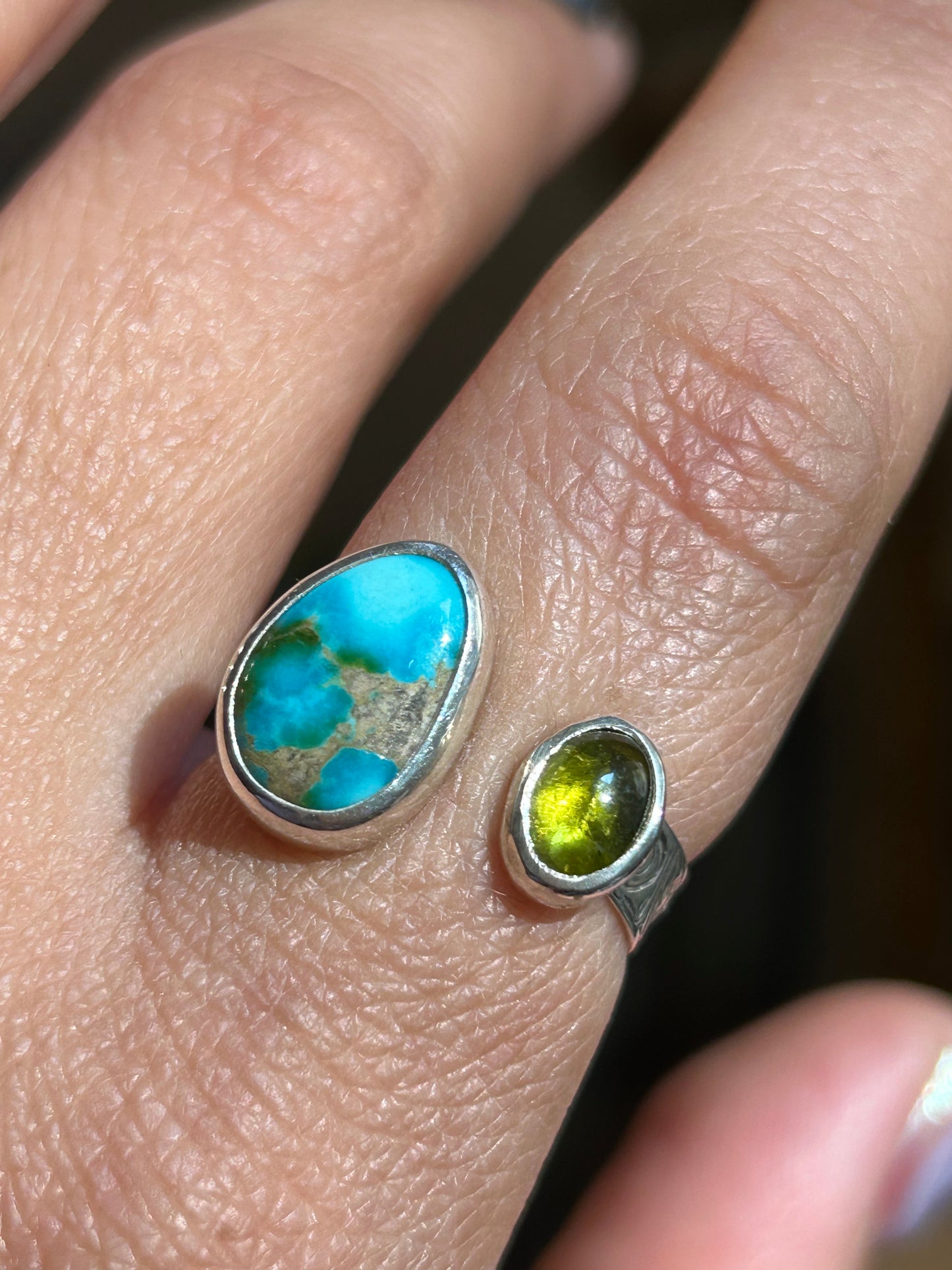 Sonoran Gold Turquoise & Peridot 7.5