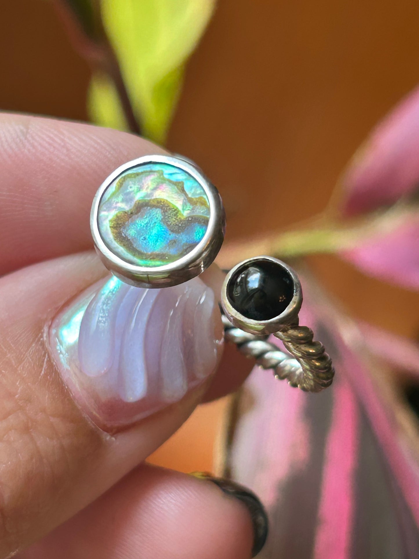 Abalone & Onyx size 8.25