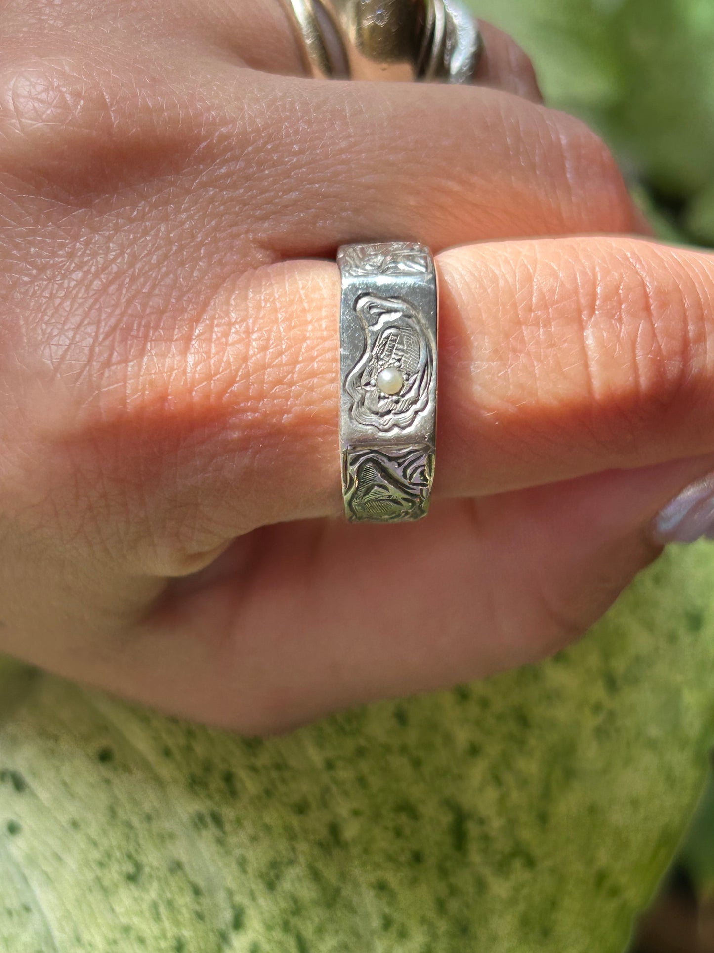 Blazar x HGJ Engraved Oyster and Pearl Ring