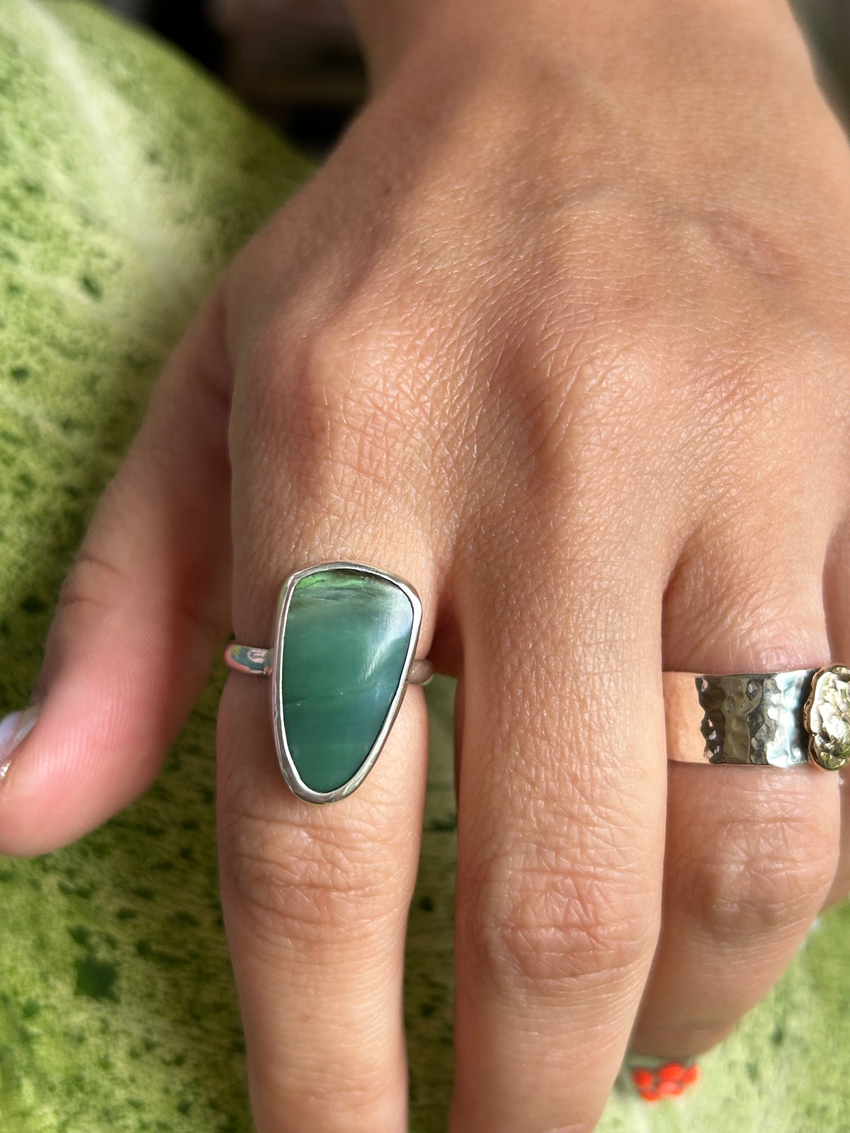 Indonesian Opalized wood size 7 1/2