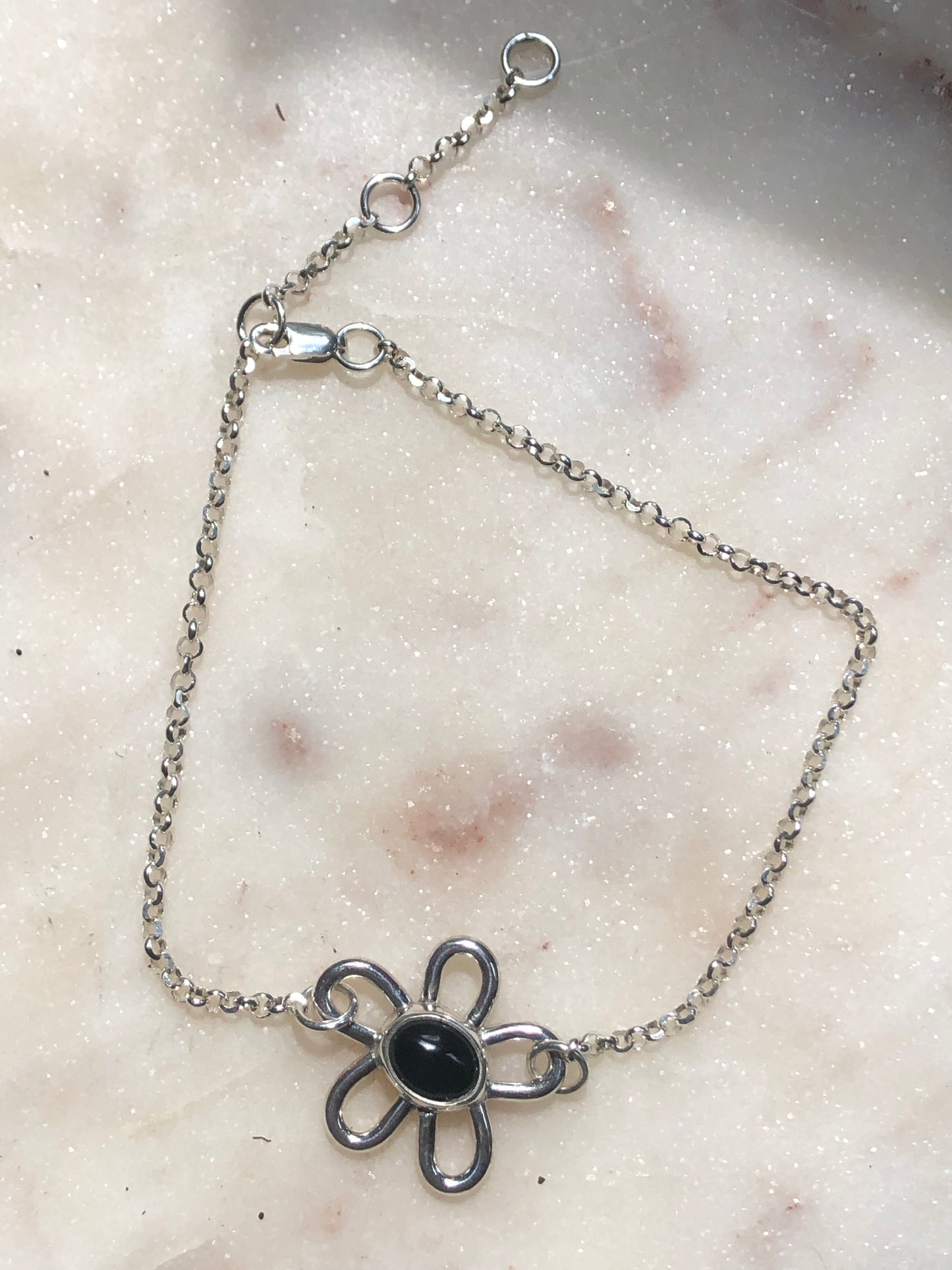 Onyx Daisy Anklet